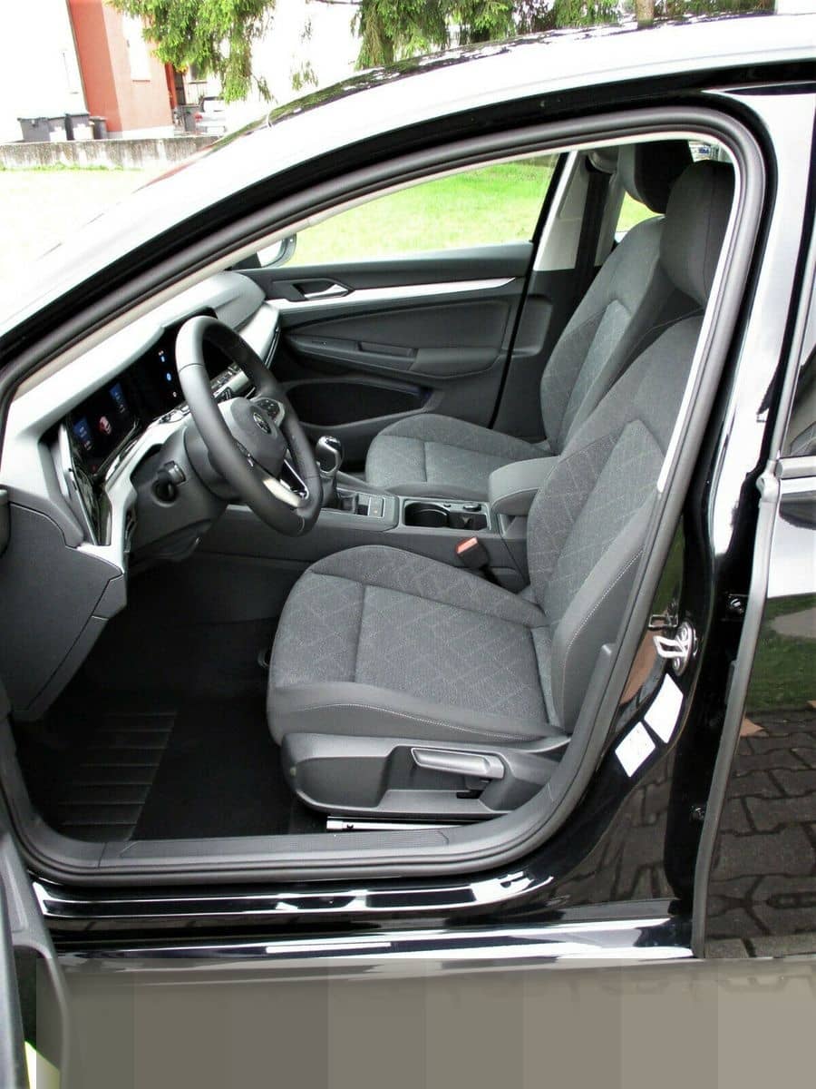 Volkswagen Golf VIII 1.5 TSI Life Navi / PDC foto 12