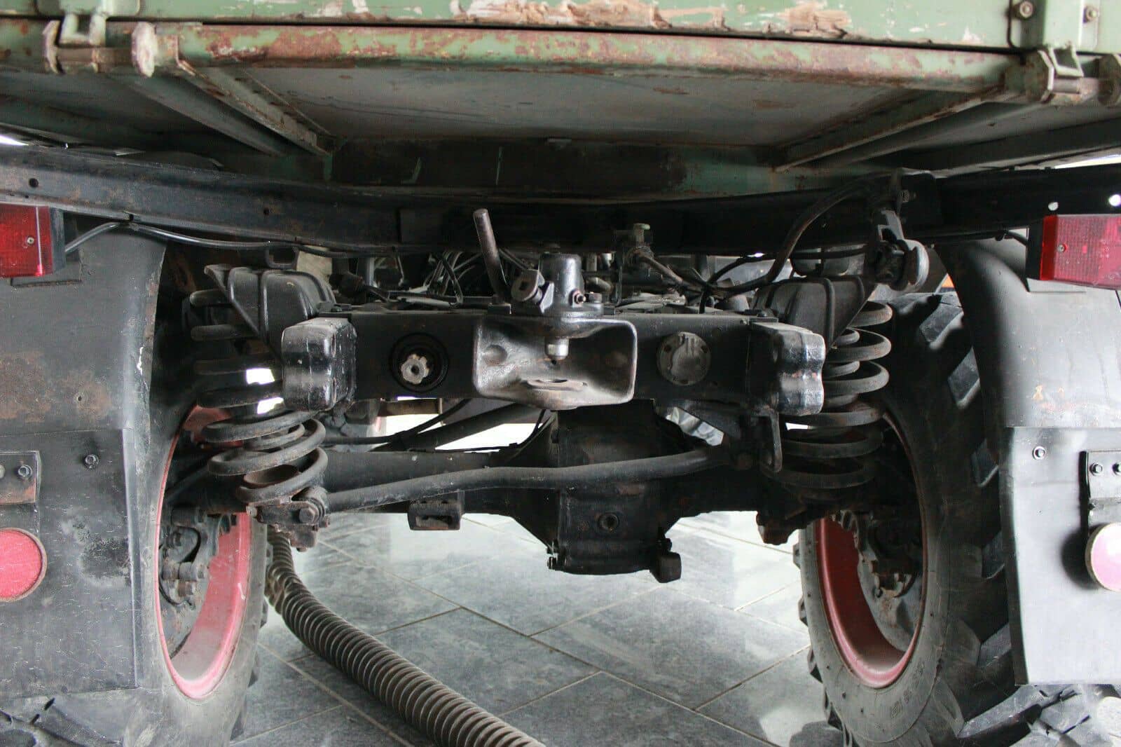 Mercedes-Benz Unimog 421 Cabrio foto 12