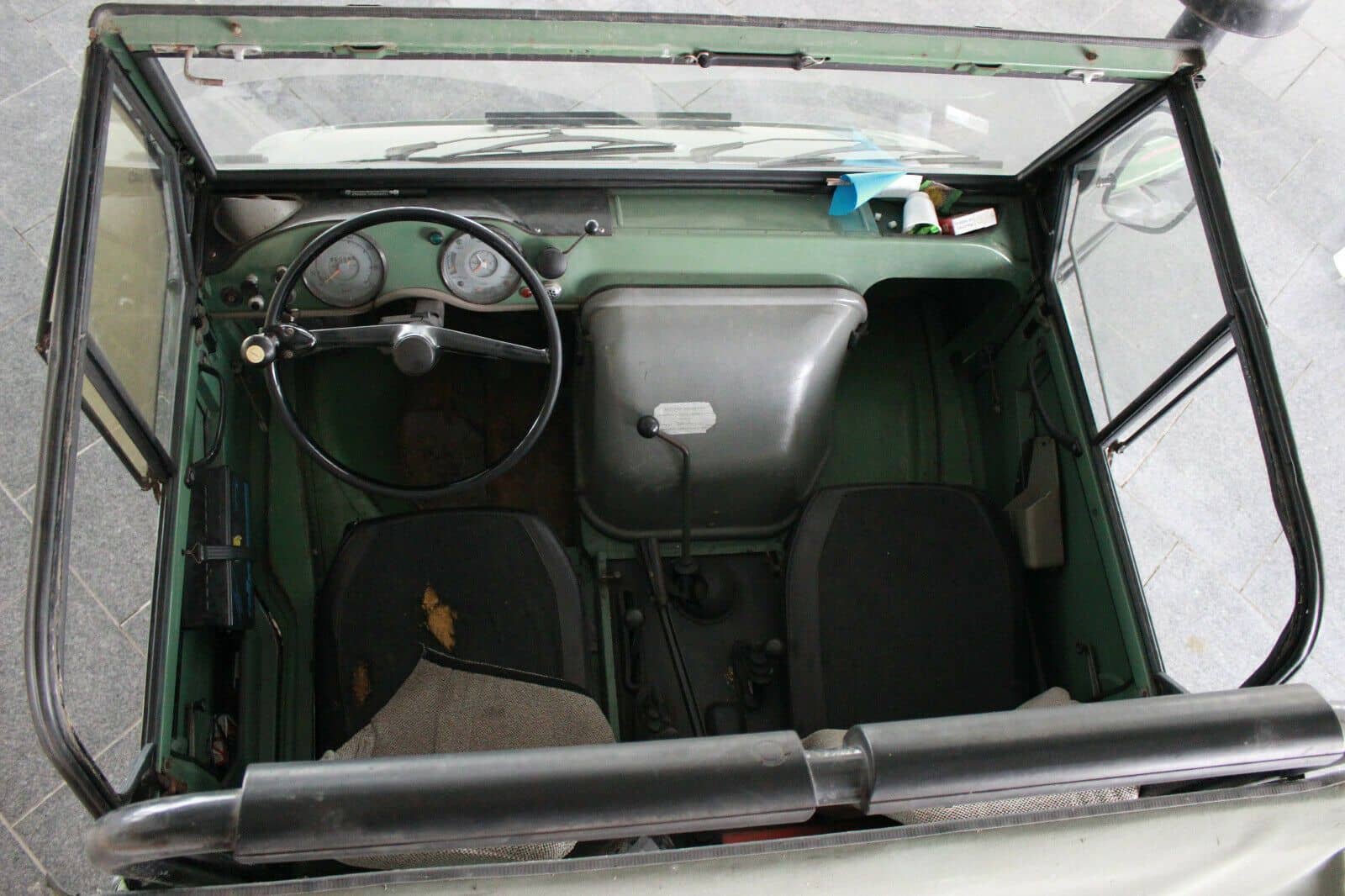 Mercedes-Benz Unimog 421 Cabrio foto 17