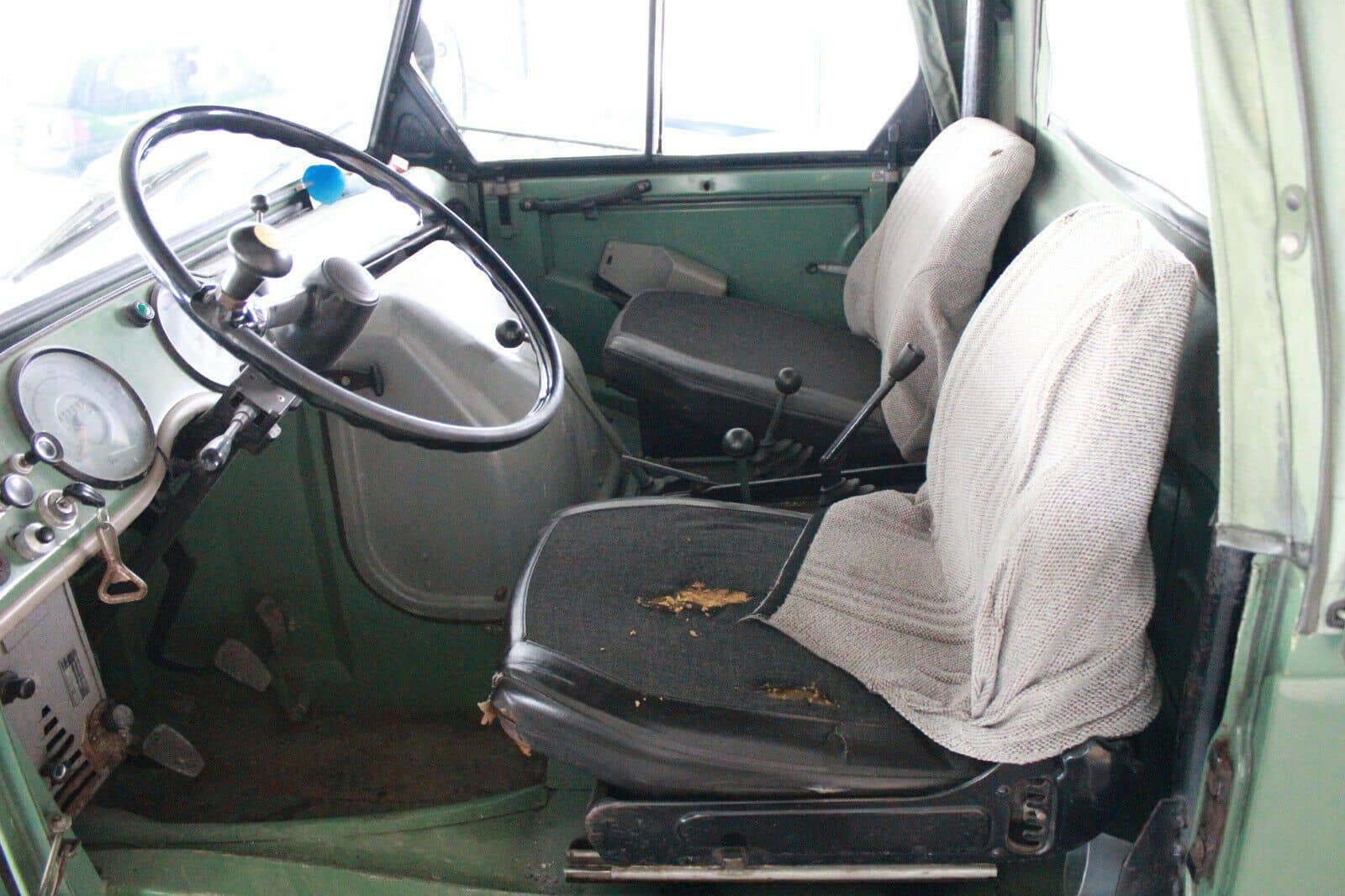 Mercedes-Benz Unimog 421 Cabrio foto 10