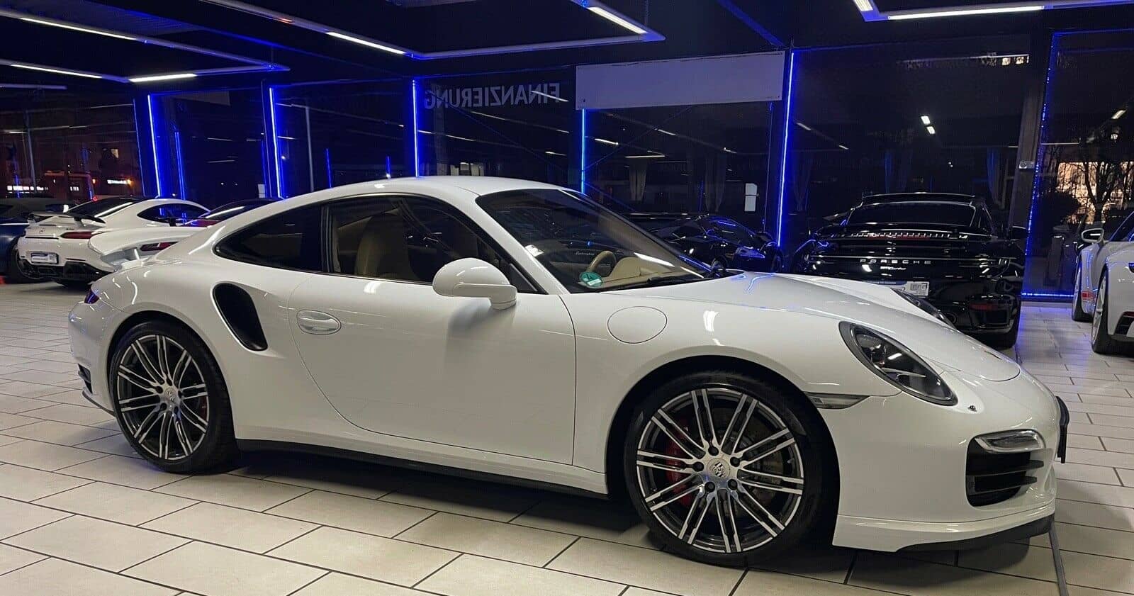 Porsche 911 Turbo 1H DE-AUTO BURMESTER CHRONO 18WEGE CAM foto 4