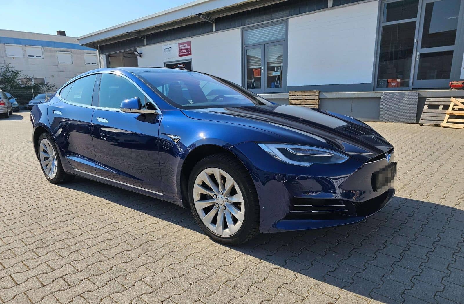 Tesla Model S 75 foto 1