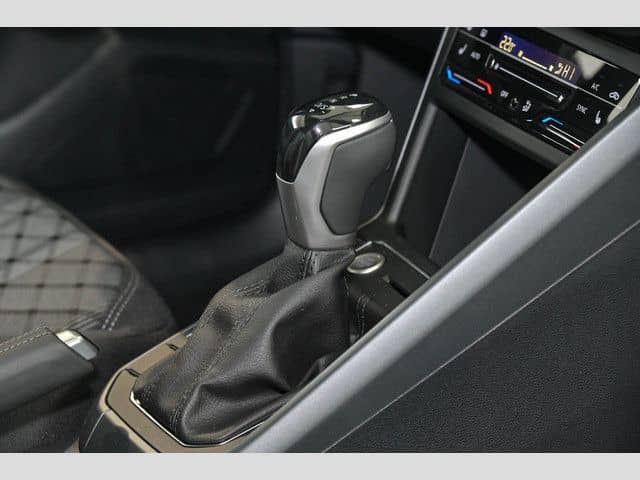 Volkswagen Taigo R-Line 1.0 TSI DSG IQ Navi DC DAB foto 11