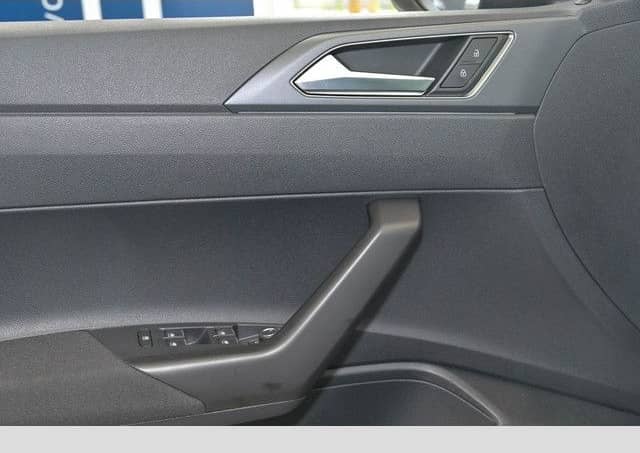 Volkswagen Taigo R-Line 1.0 TSI DSG IQ Navi DC DAB foto 14