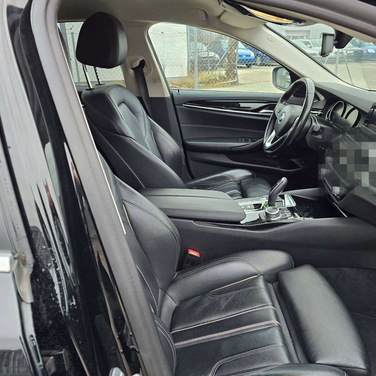 BMW 5 Lim. 530 d Aut. Navi Leder foto 10