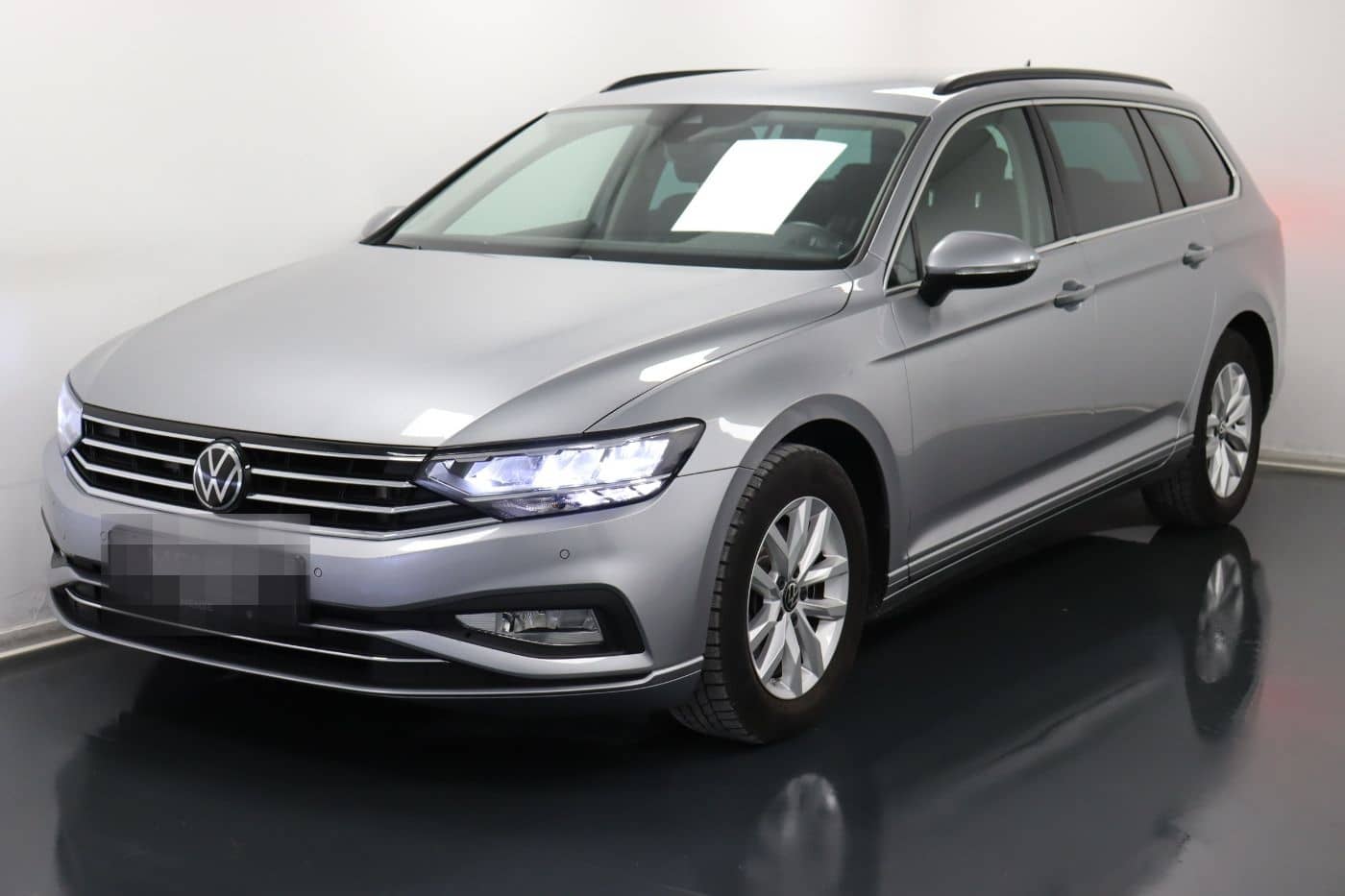 Volkswagen Passat Variant 1.5 TSI DSG Business Navi LED ACC foto 2