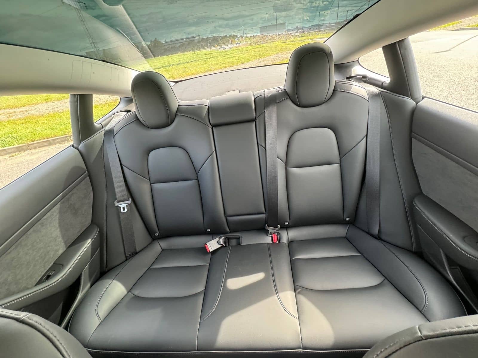 Tesla Model 3 RWD Allwetter 60 kWh Neuwertig Mwst foto 14