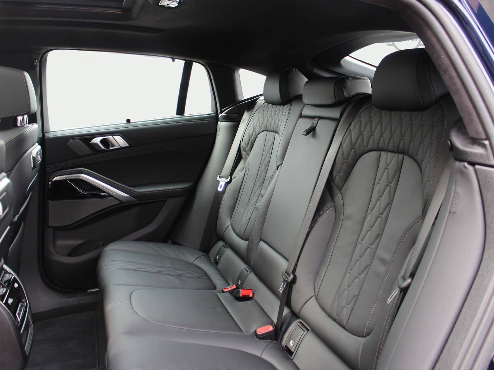 BMW X6 M60i xDrive M Sport Pan-Glasdach Standh. AHK  foto 8