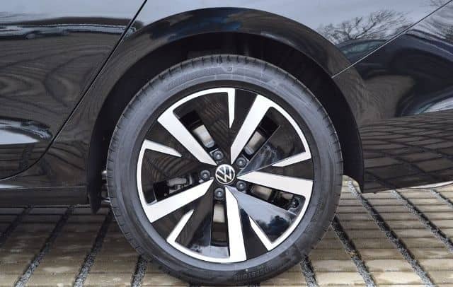 Volkswagen Passat Variant 1.5 eTSI DSG Business AHK/LED/18- foto 6