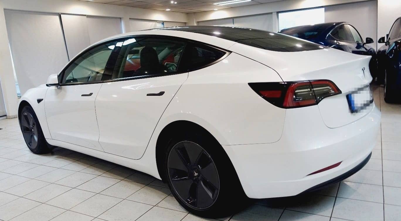 Tesla Model 3+AHK nahezu neu kaufen auch Tesla an foto 4