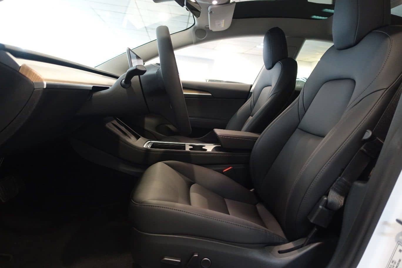 Tesla Model 3+AHK nahezu neu kaufen auch Tesla an foto 6