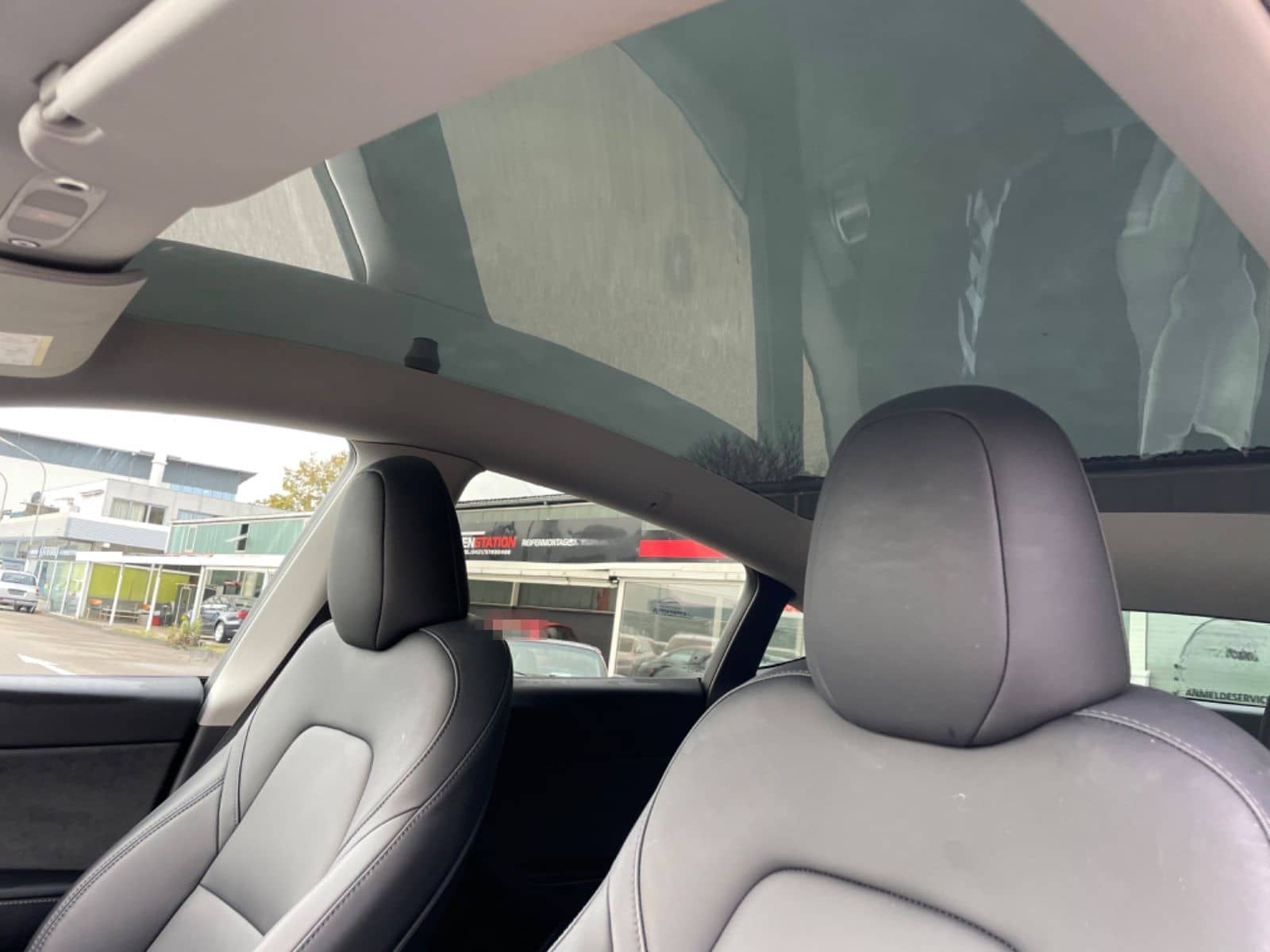Tesla Model Y Basis RWD Garantie 1.Hand foto 19