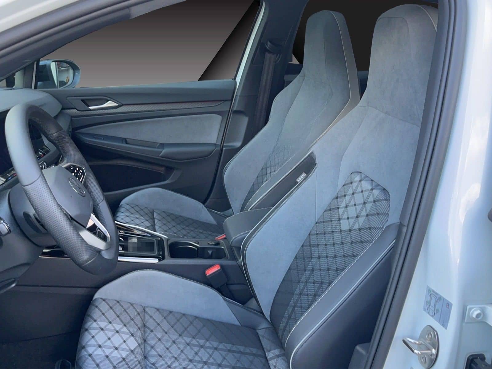 Volkswagen Golf VIII R-Line 1.5 eTSI *Pano*Black-Style* foto 8