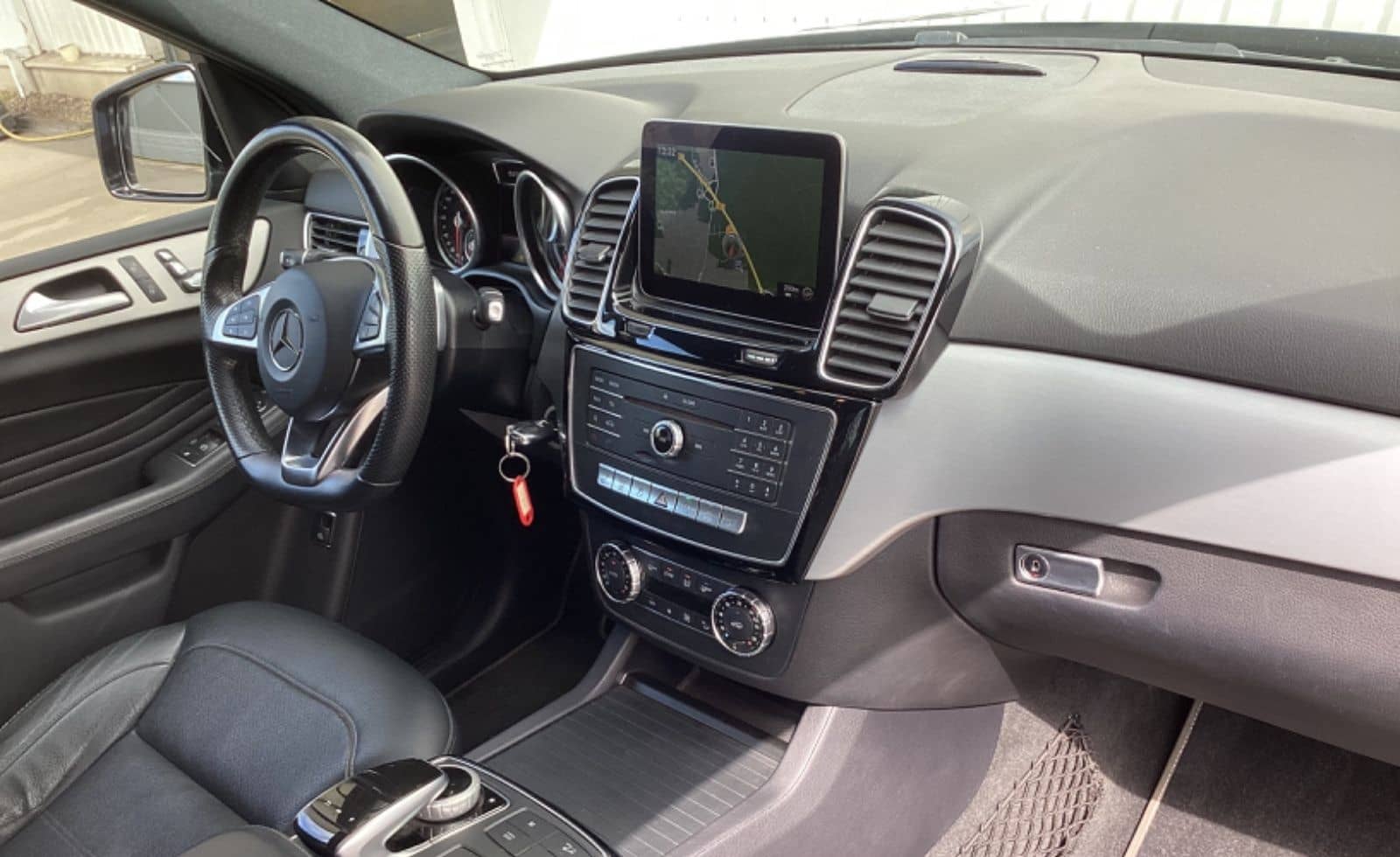 Mercedes-Benz GLE 350 d 4MaticAMG,LederStandheizNaviTempSitzh foto 12