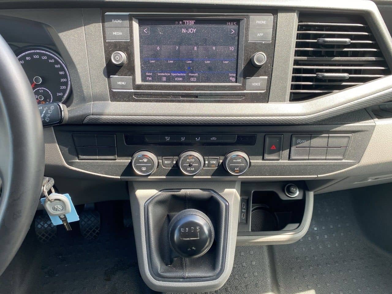 Volkswagen T6.1 2.0 TDI Caravelle PDC KLIMA 9 Sitzer Klima foto 14