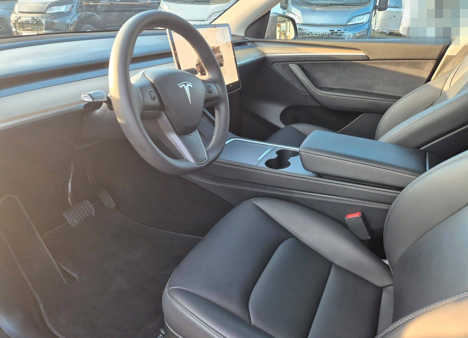 Tesla Model Y 2023 Europe - Anhängerkupplung foto 12
