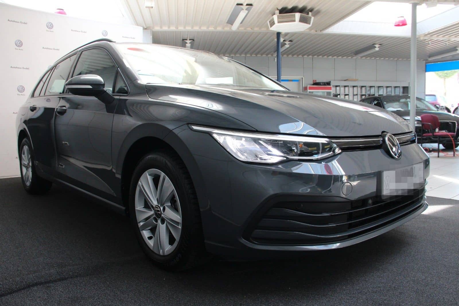 Volkswagen Golf 8 1.5 TSI"Life"LED AHK Nav LaneASS App foto 3