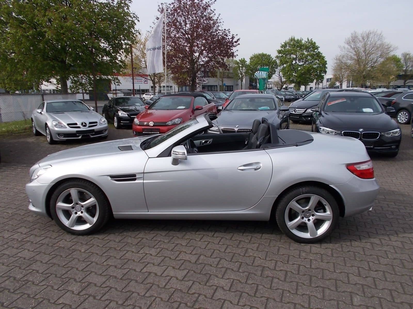 Mercedes-Benz SLK 250 BE  Navi Leder Sportsitze Parksensoren foto 8