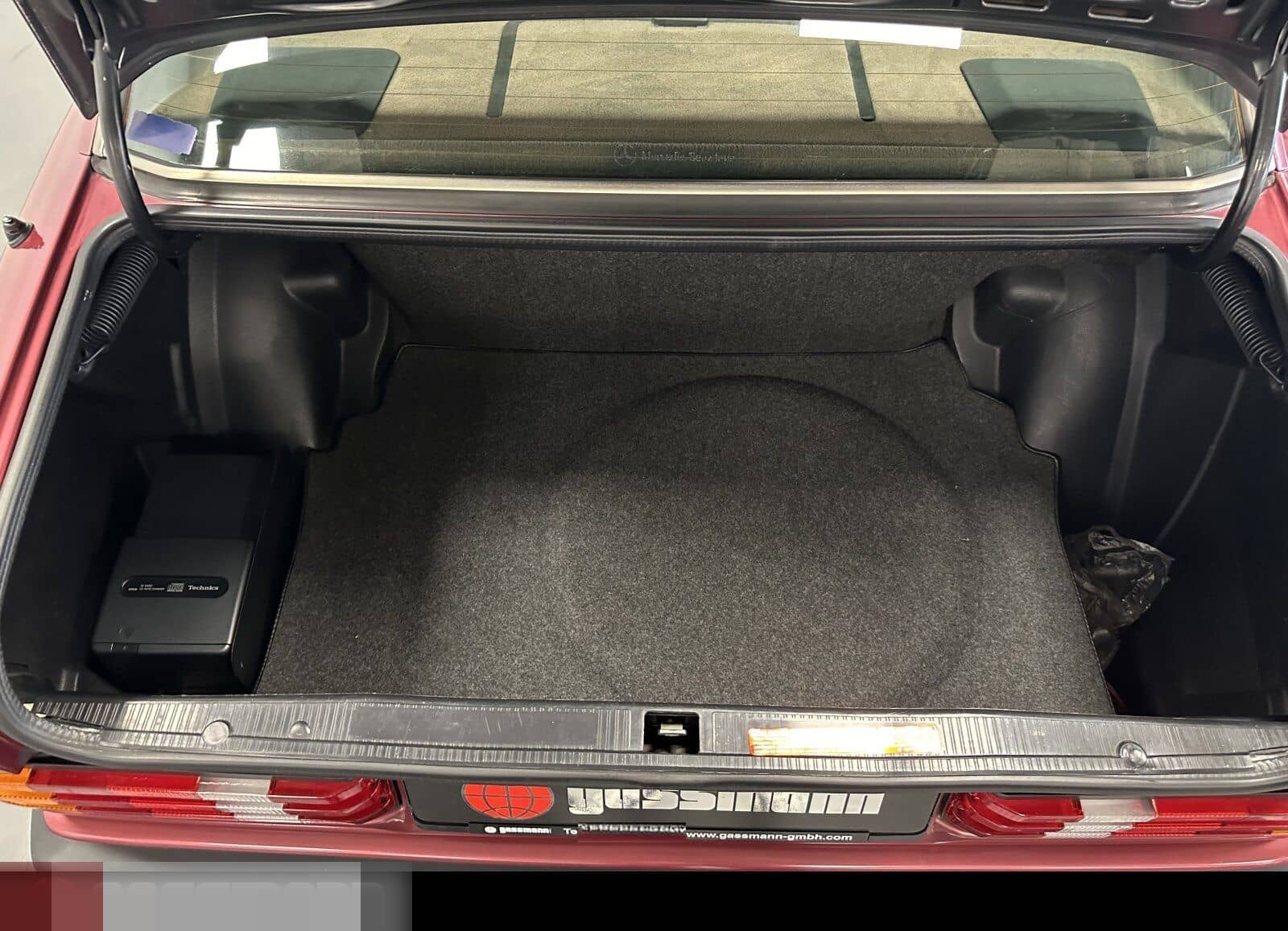 Mercedes-Benz 190 E 2.5-16 KAT Limousine - W201 foto 19