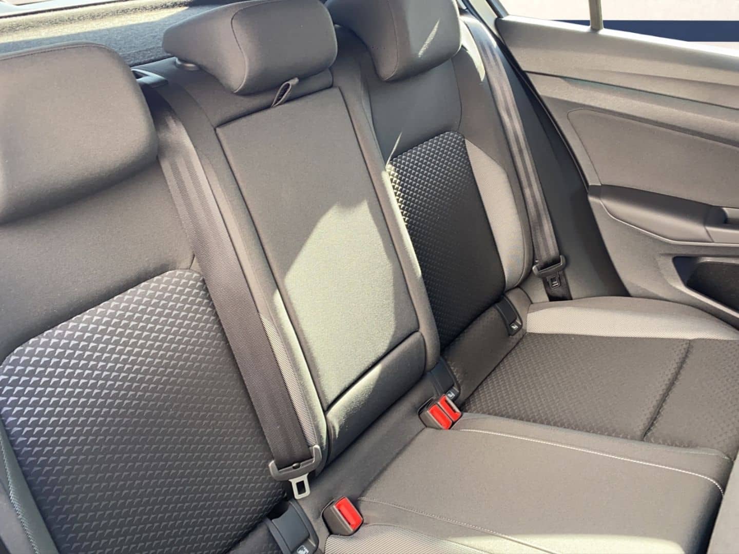 Volkswagen Golf VIII Active 1.5TSI 6-Gang AHK,SHZ,RFK,DAB+, foto 18