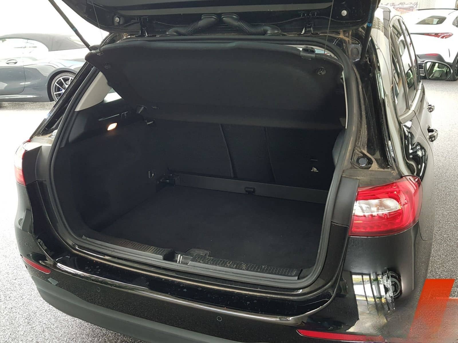 Mercedes-Benz B200d Automatik Navi Sitzhzg. DAB Business Temp. foto 6