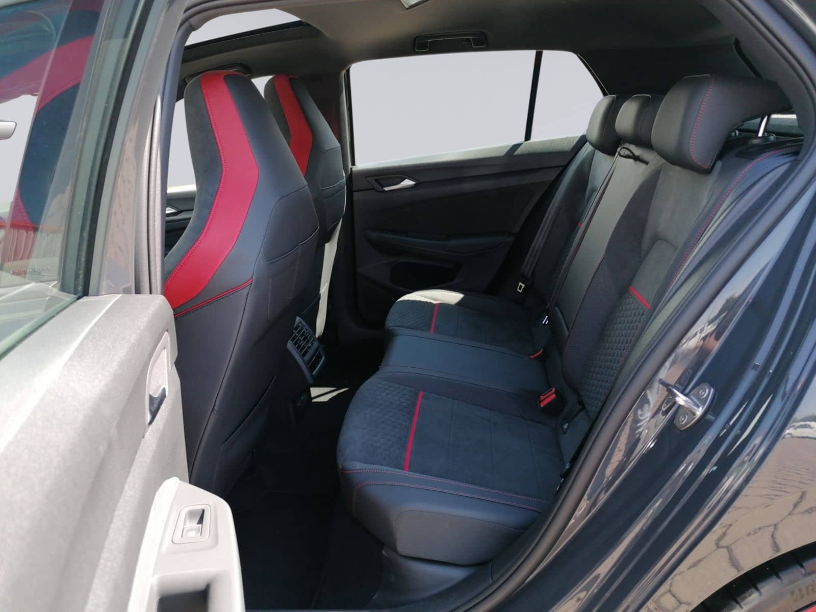 Volkswagen Golf GTI Clubsport DSG PANO+MATRIX+Akrapovic+ foto 16