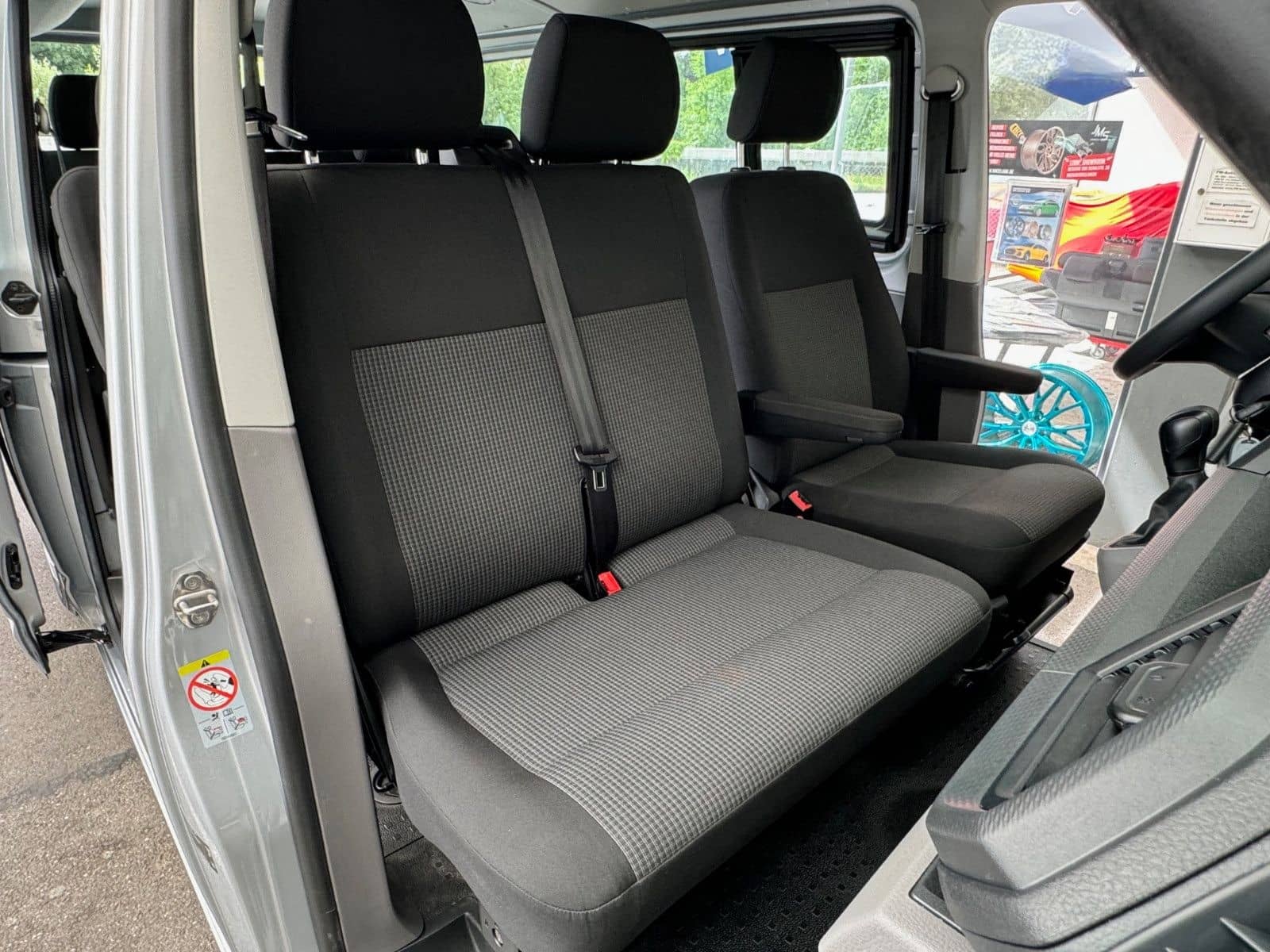 Volkswagen T6.1 2,0 TDI DSG Transporter Kombi LR AHK 9 Sitz foto 9