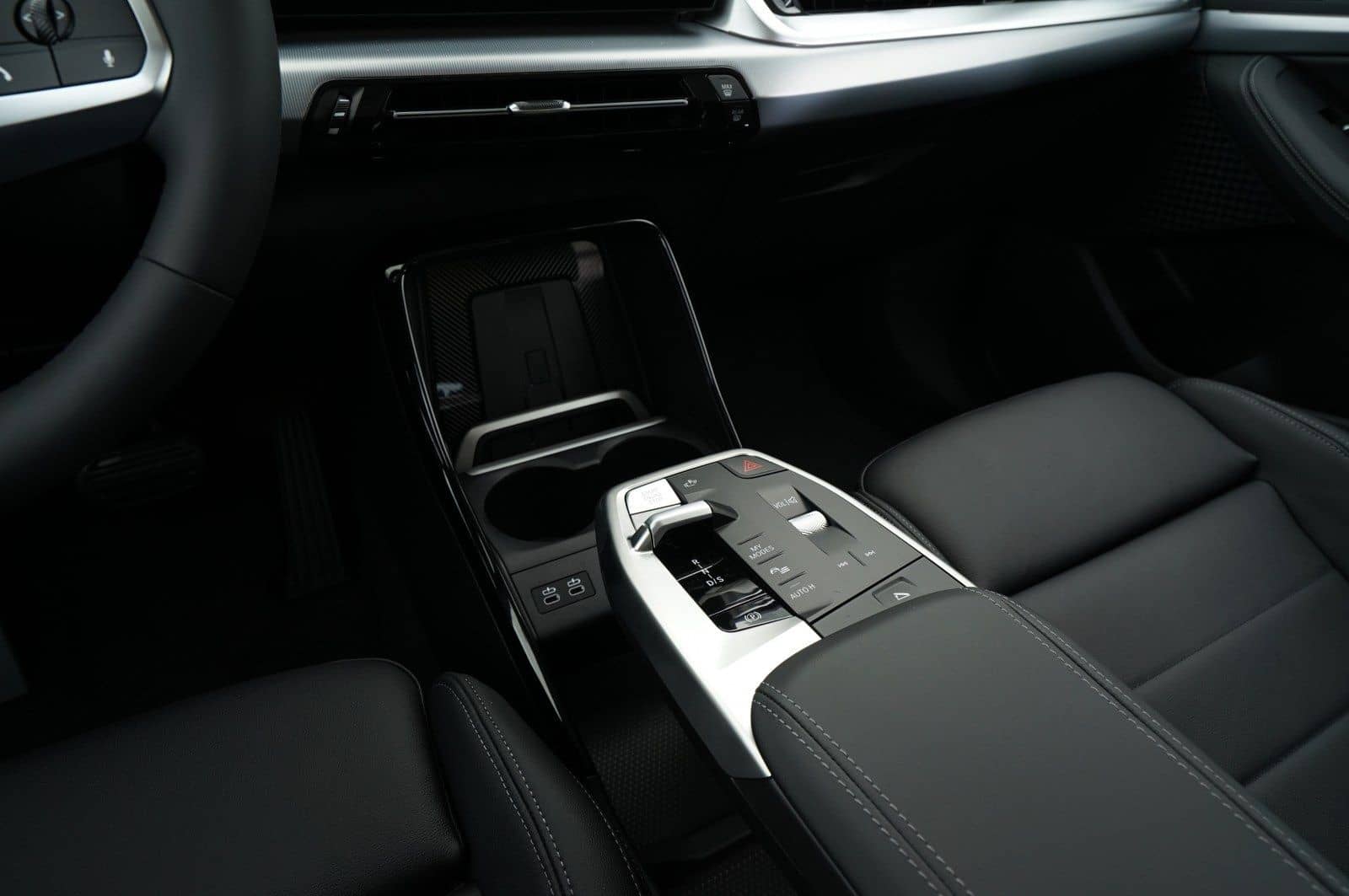 BMW 218i Active Tourer (Luxury-Line Navi LED AHK) foto 10