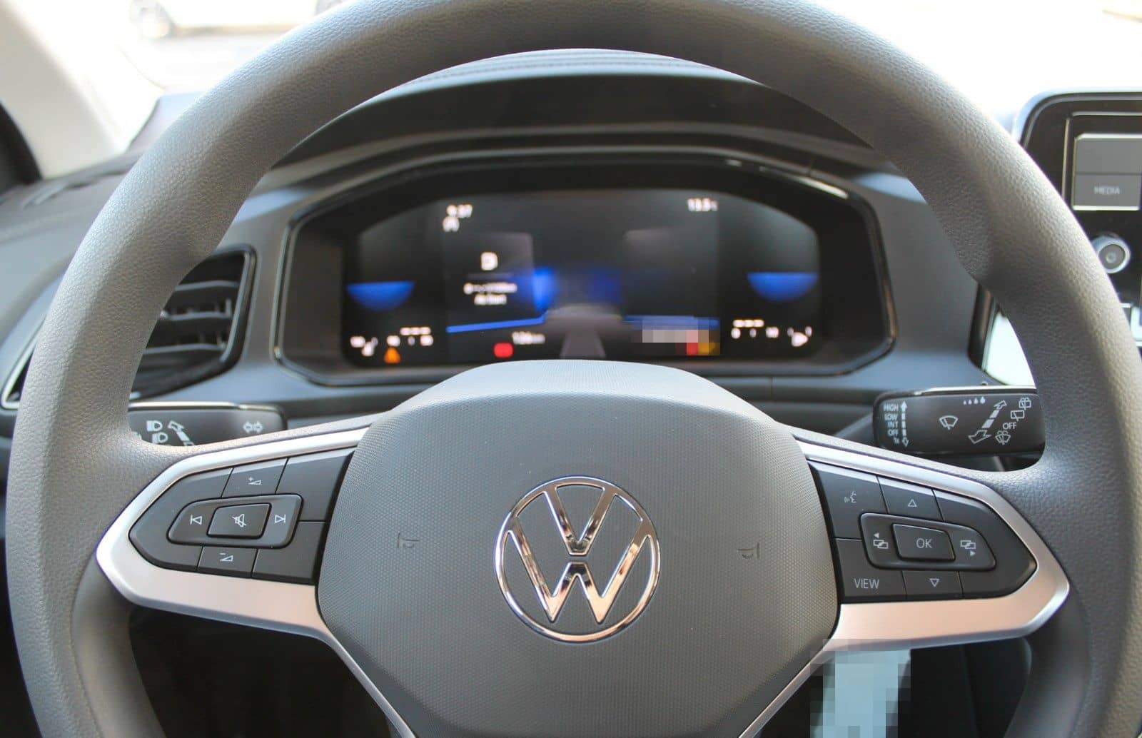 Volkswagen T-Roc 1,0 TSi - Klima-PDC-Navi(App-Connect) foto 14