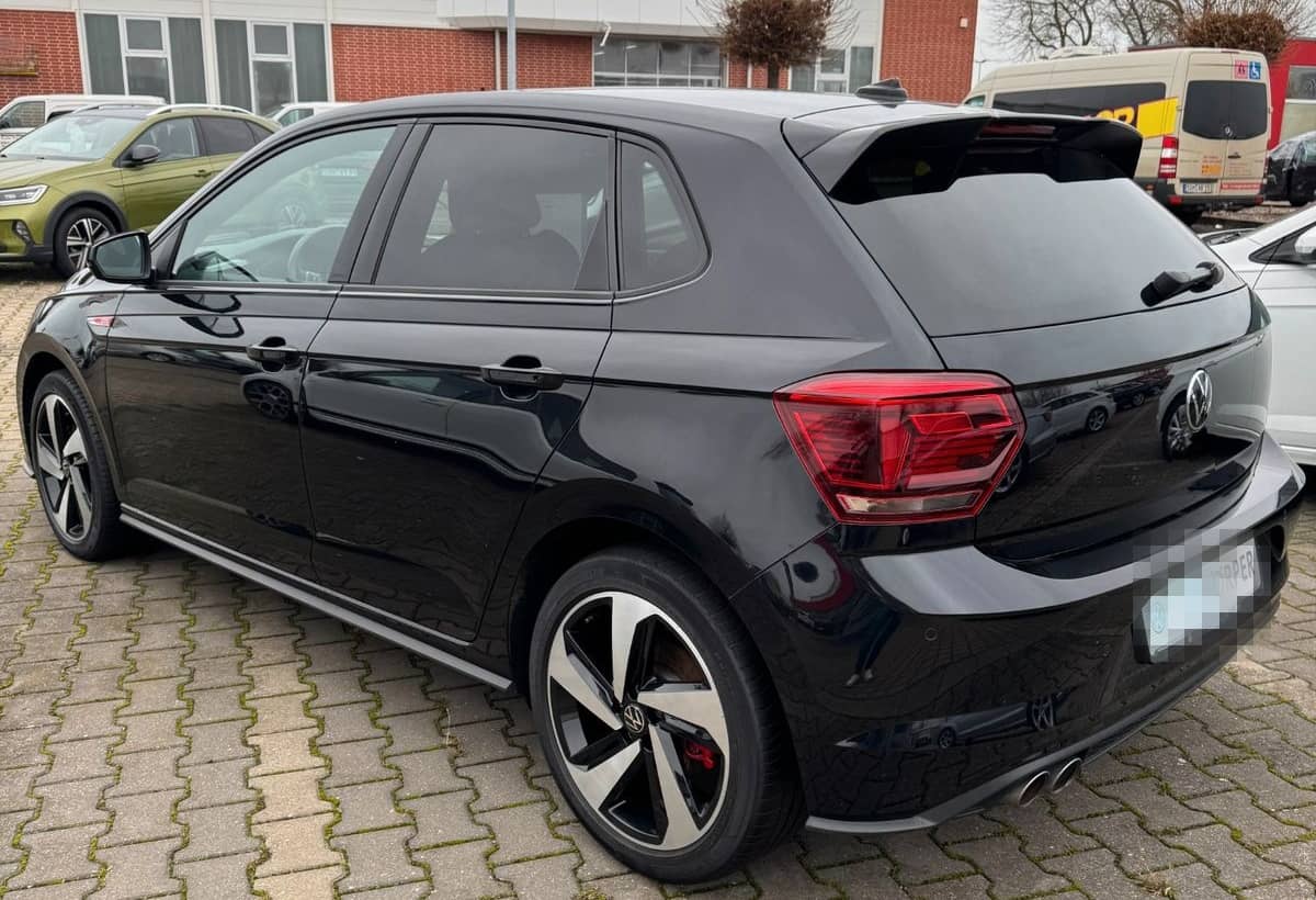Volkswagen Polo VI GTI 2.0TSI foto 2