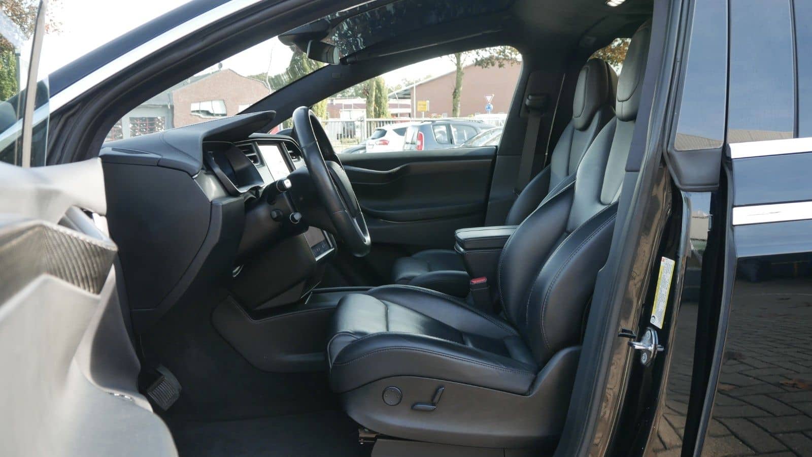 Tesla Model X Dual 6 Sitze*Navi*AHK*90,62% SOH foto 9