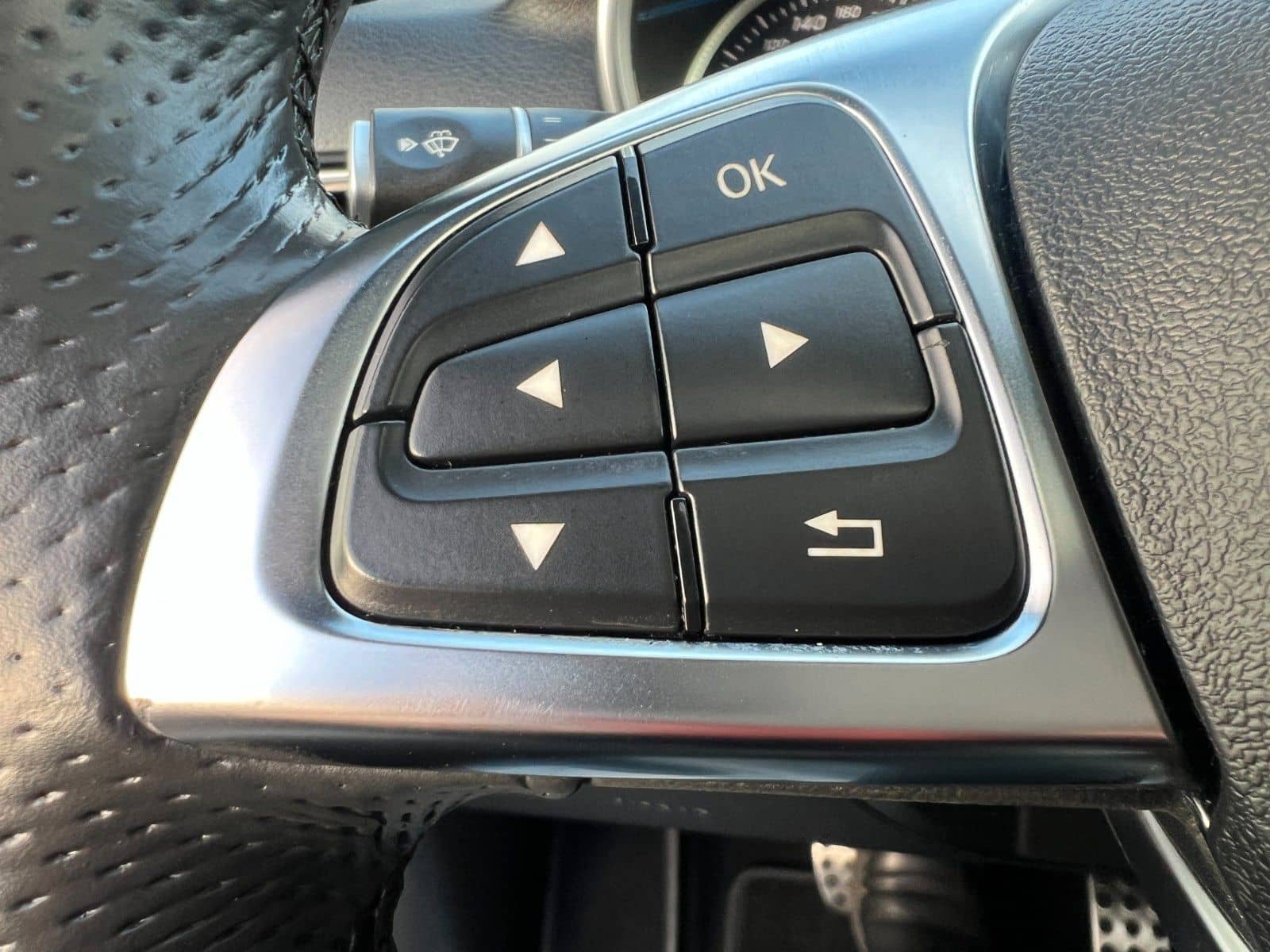 Mercedes-Benz GLE 350 4M AMG-LINE COMAND SCHIEBED. LED KEYLESS foto 24