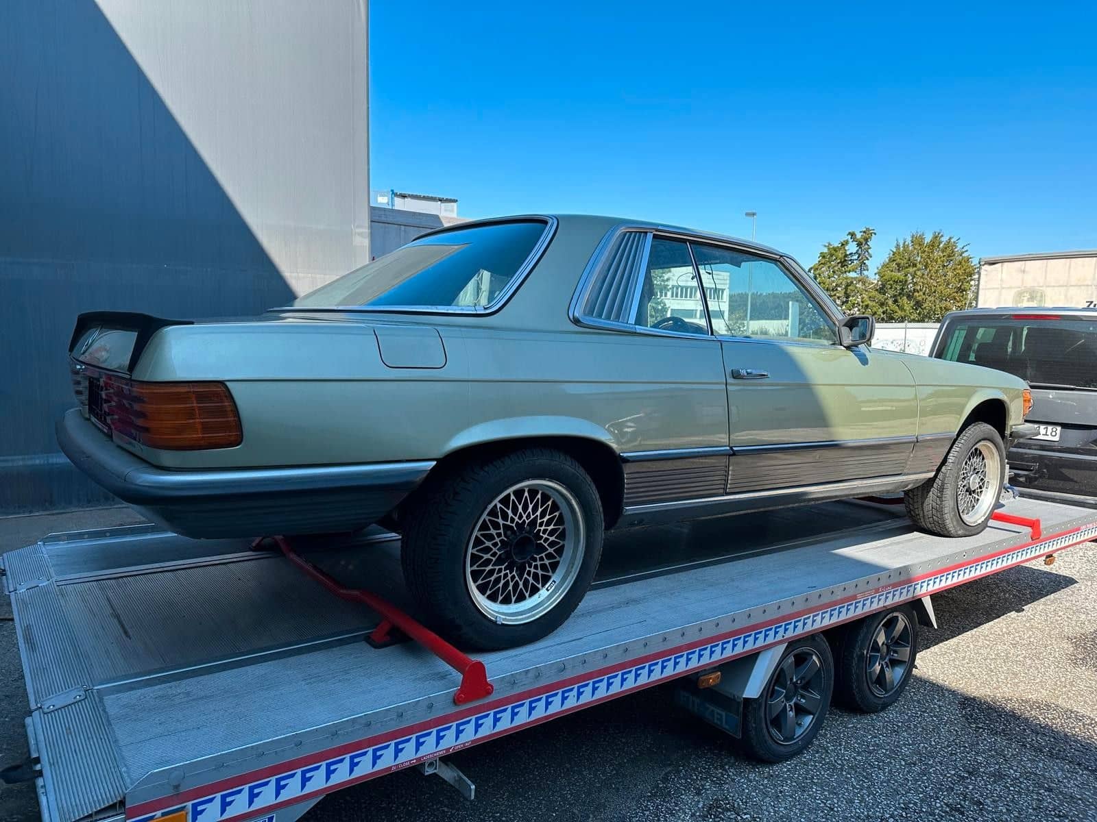 Mercedes-Benz W107 450 SLC 5.0 foto 1