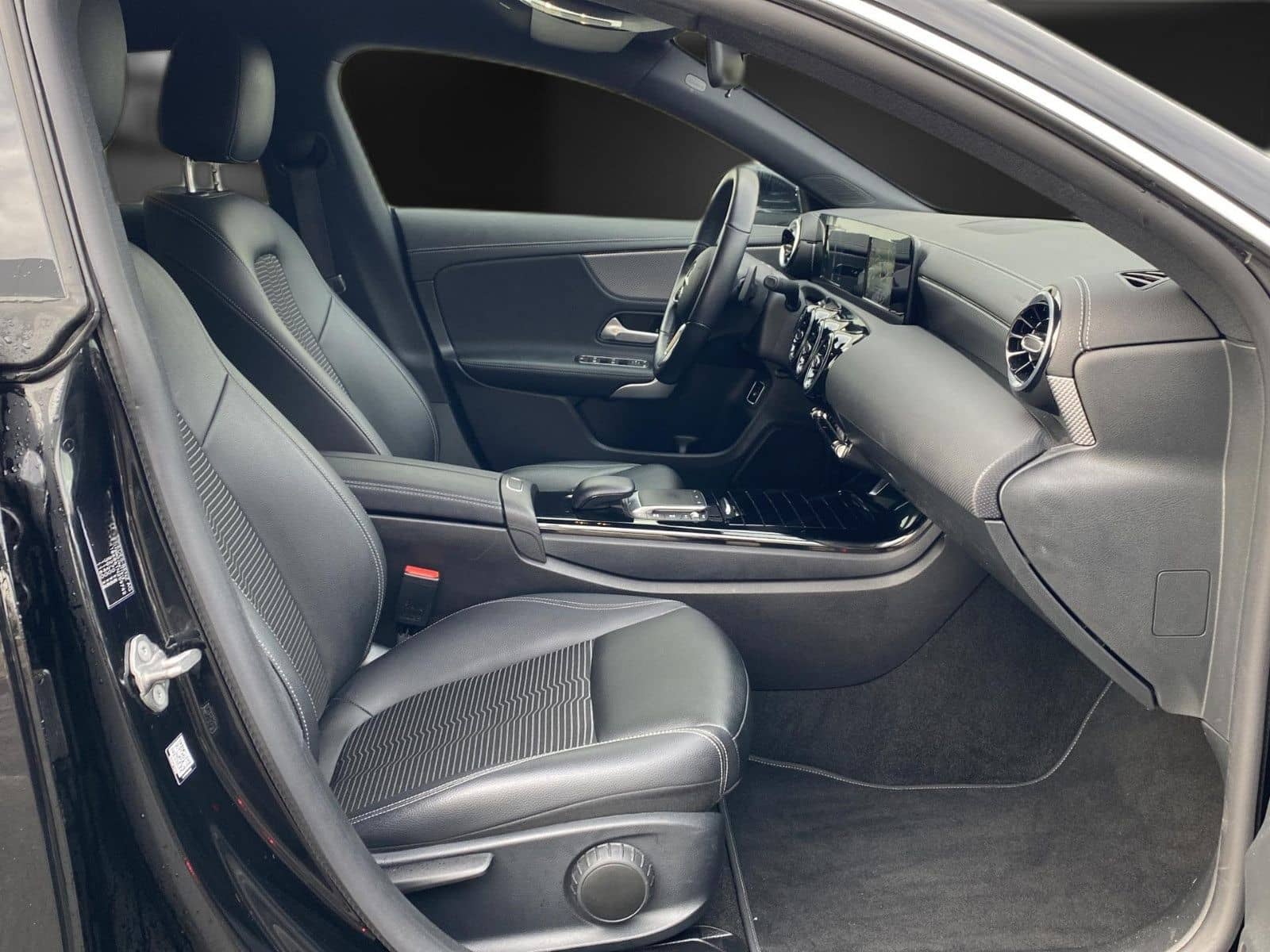 Mercedes-Benz CLA 250 Shooting Kamera*DAB*Leder*LED*Navi*18 foto 12