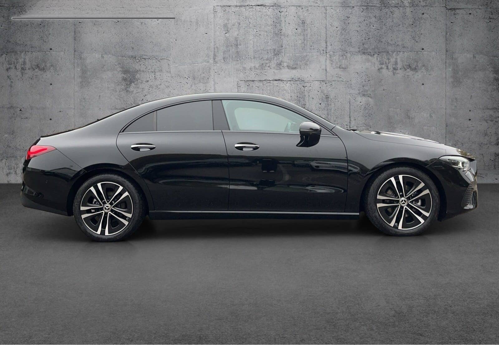 Mercedes-Benz CLA 200 d PROGRESSIVE+NIGHT+AHK+DISTRO+PANO+360° foto 4