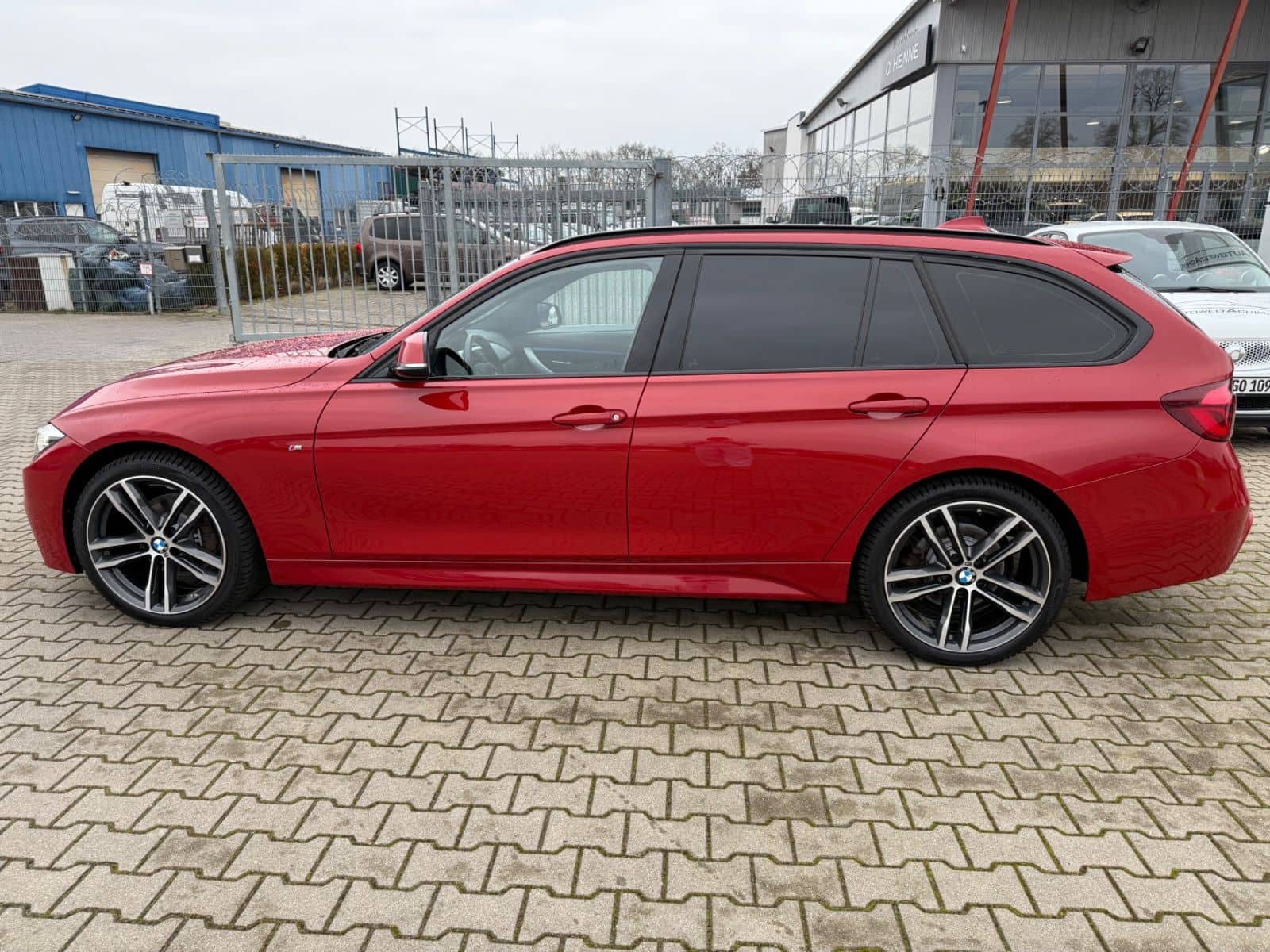 BMW 320d  Touring  xDrive M Sport Shadow foto 9