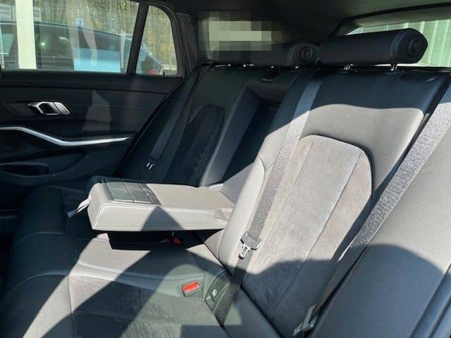 BMW 320 dT xDrive M Sport / AHK / LED + Winterrä. foto 11