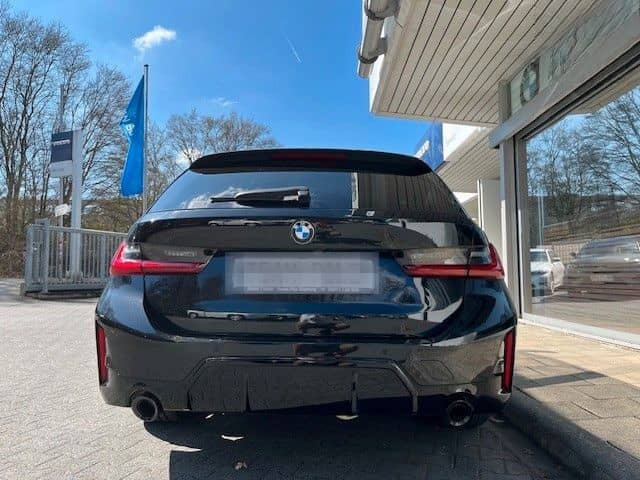 BMW 320 dT xDrive M Sport / AHK / LED + Winterrä. foto 4