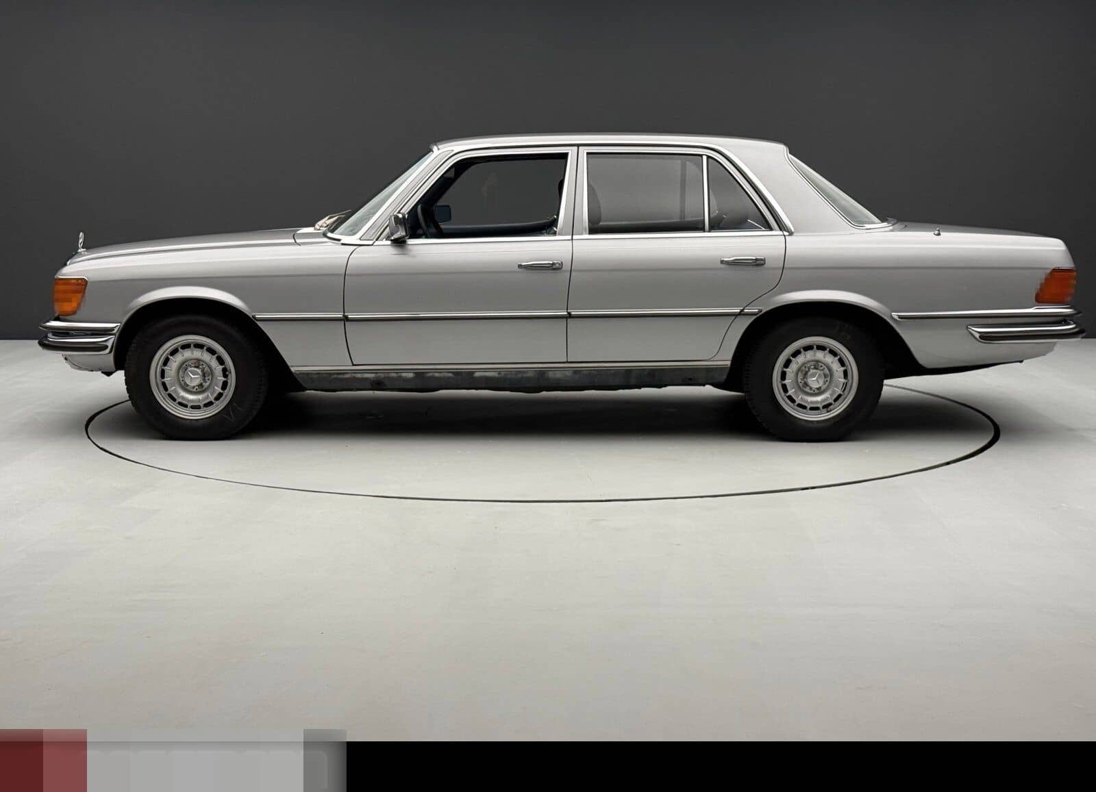 Mercedes-Benz 450 SE Limousine W116 foto 3