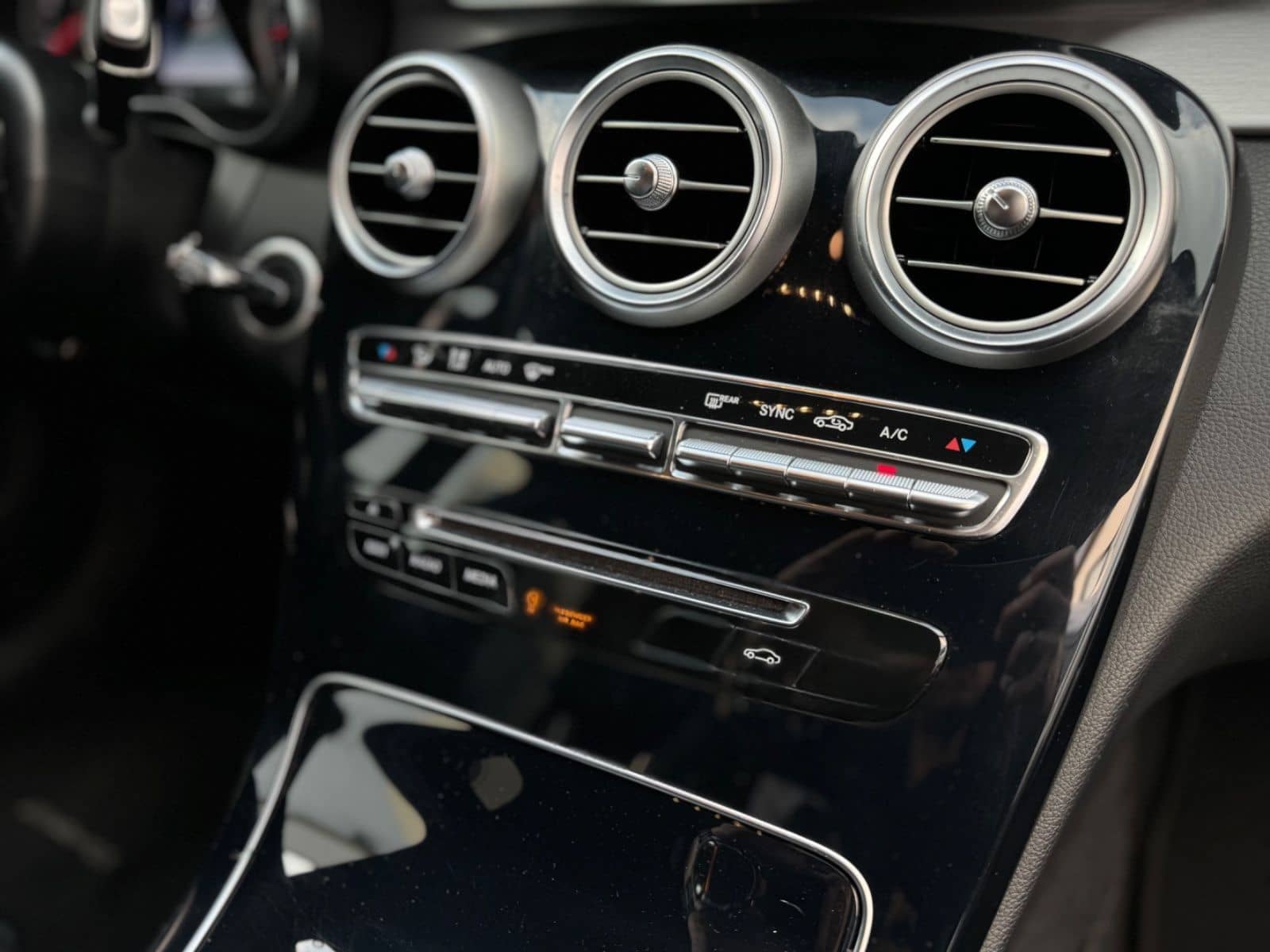 Mercedes-Benz C 180 CGI*AMG-LINE*NIGHTPAKET*AUTOM*LED*TEMPOMAT foto 13