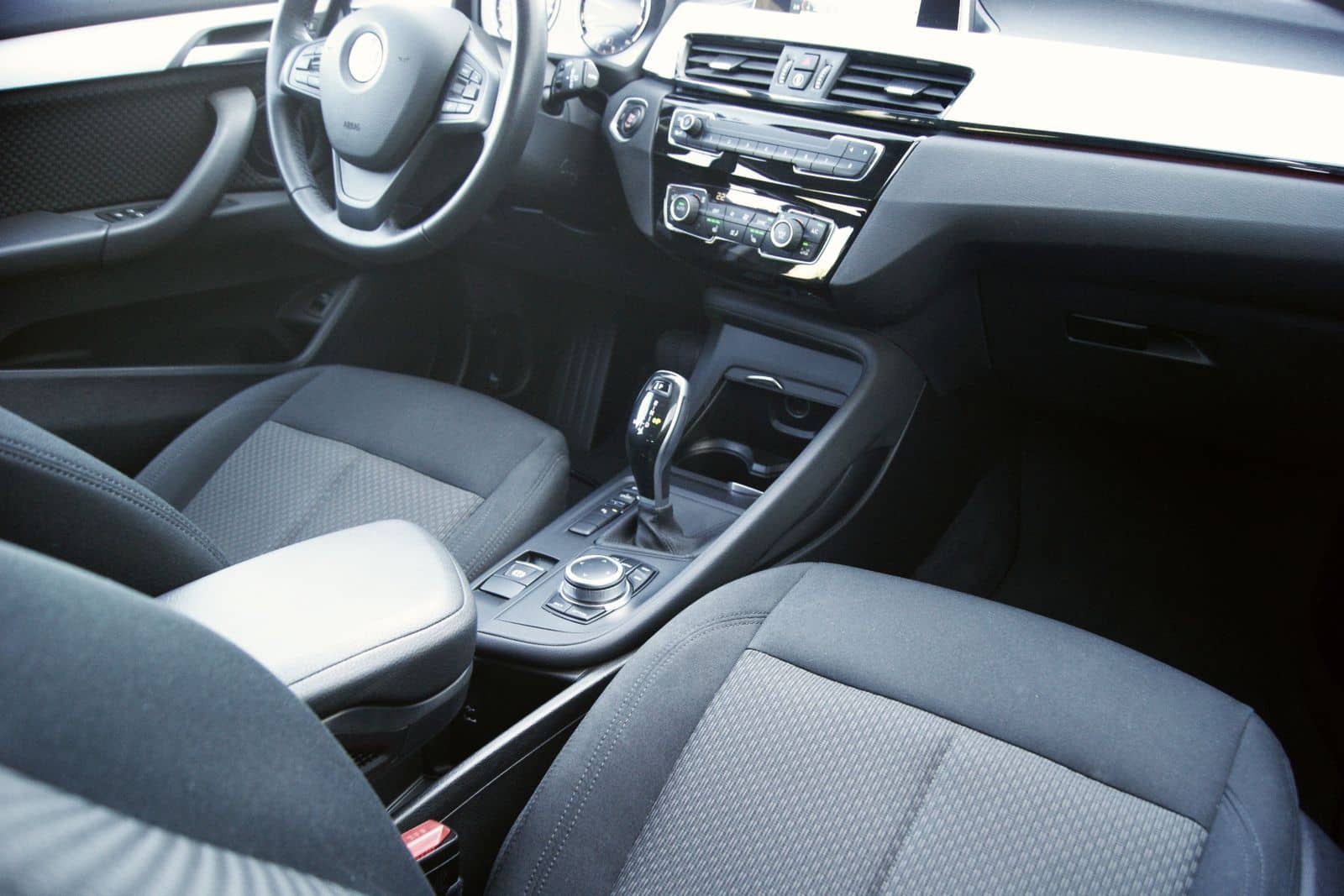 BMW X1 sDrive18i AUTOM*ADVANT*LED*PARKAS*SHZ*TEMP*NA foto 22