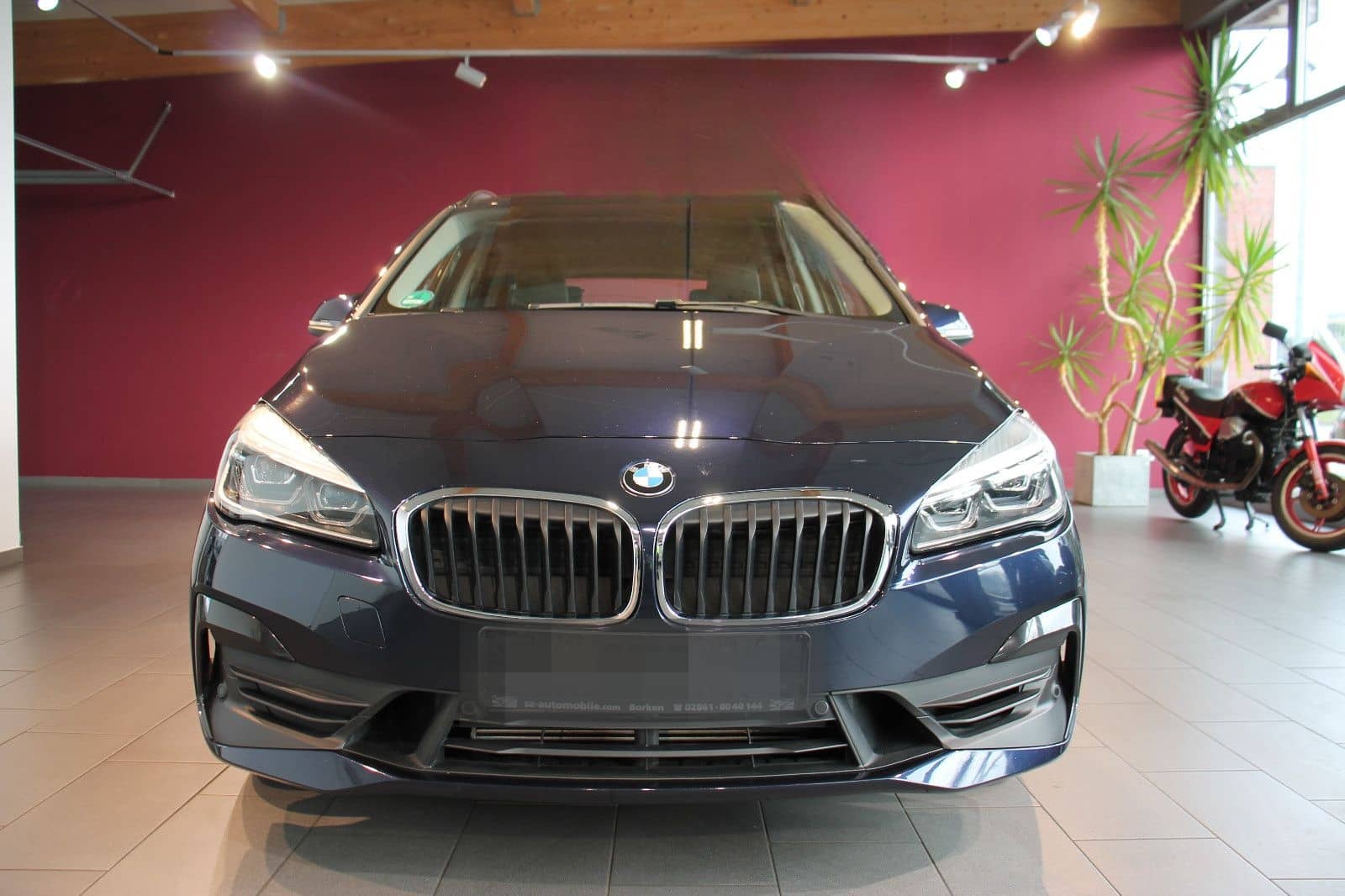 BMW 220 Active Tourer Navi LED AHK Leder Pano foto 2