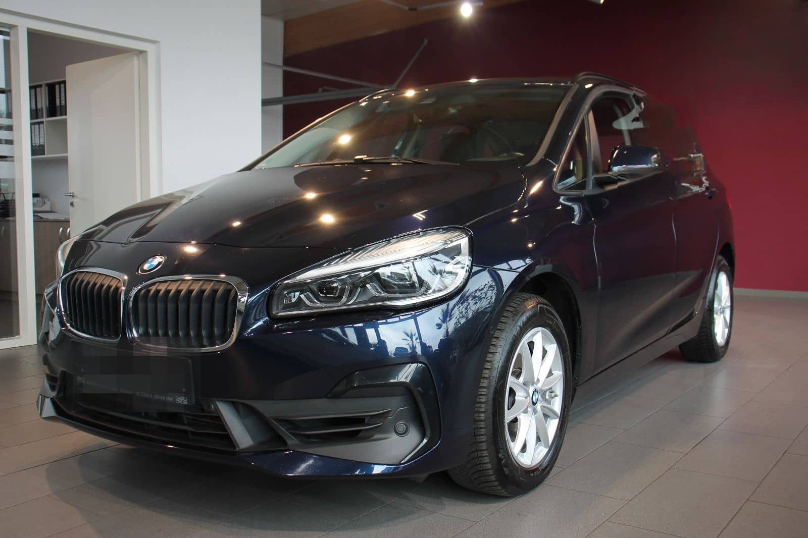BMW 220 Active Tourer Navi LED AHK Leder Pano foto 3