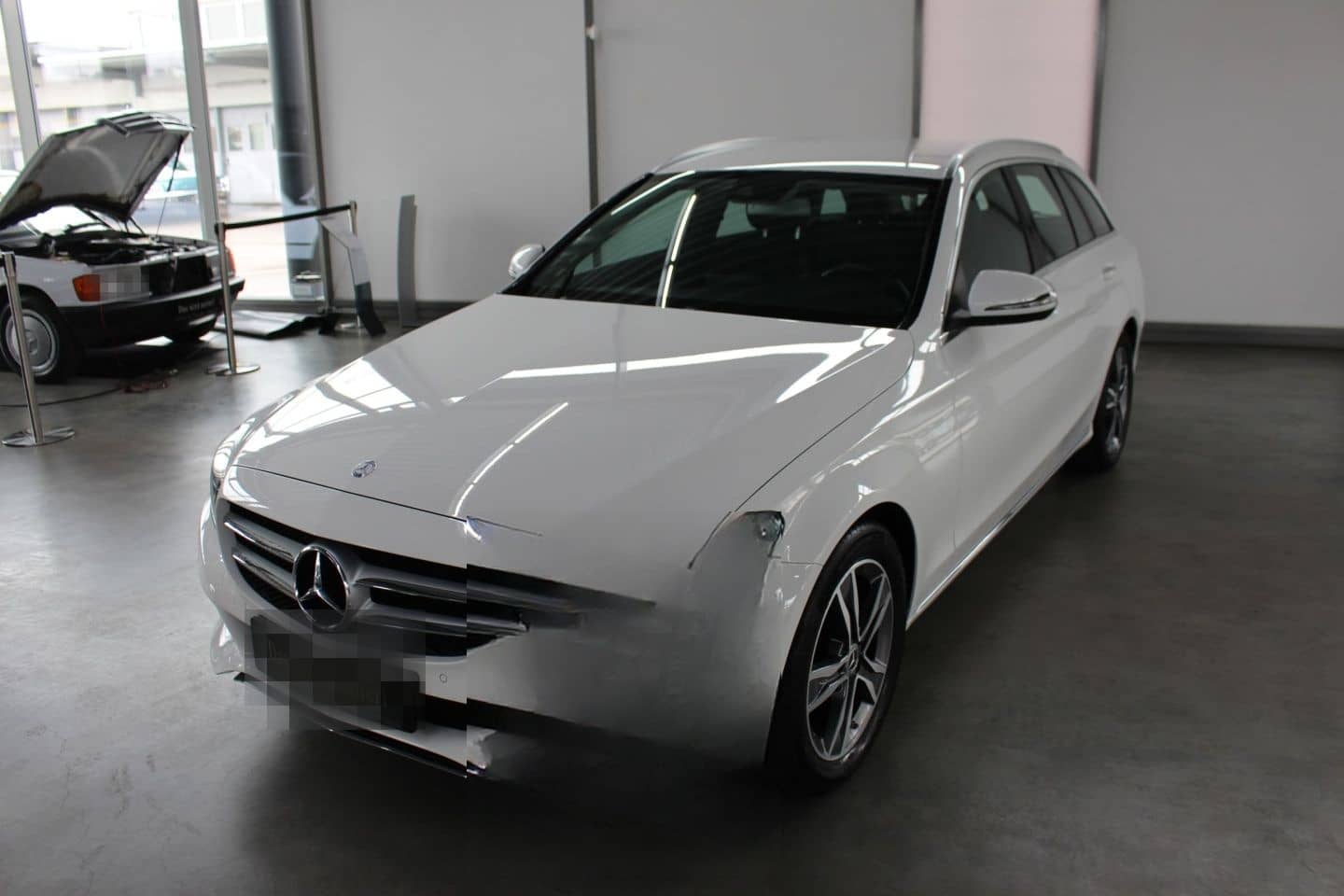 Mercedes-Benz C 180 T Avantgarde Navi LED SHZ PTS foto 1