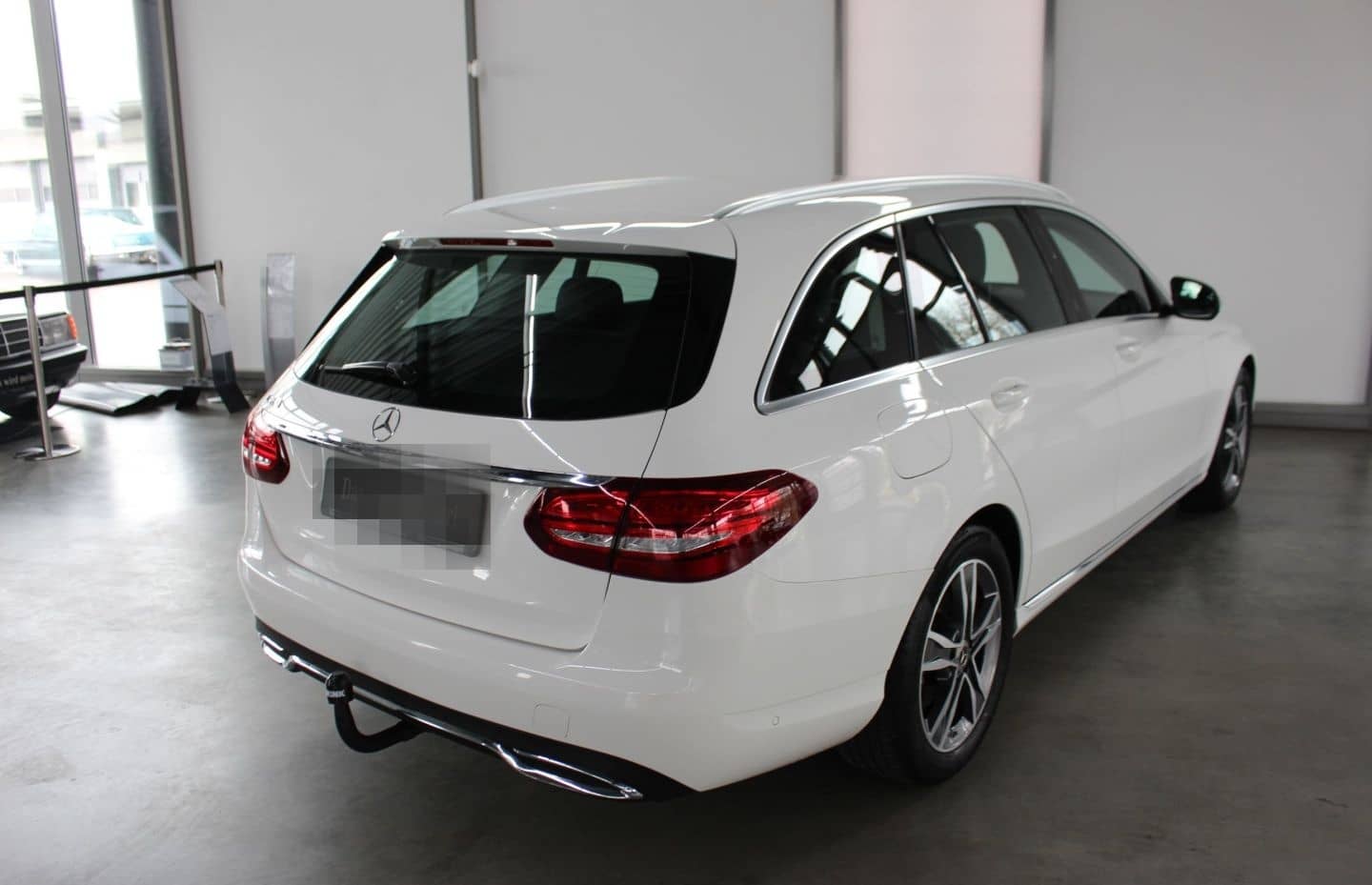 Mercedes-Benz C 180 T Avantgarde Navi LED SHZ PTS foto 3