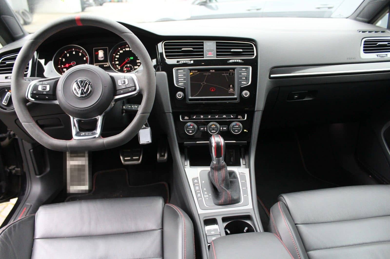 Volkswagen Golf VII GTI Clubsport Unfallfrei Leder Navi foto 8