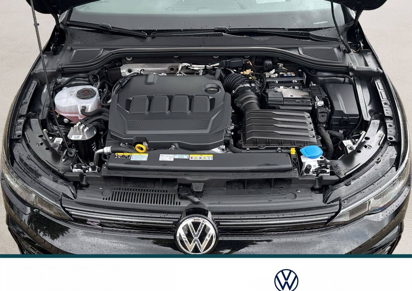 Volkswagen Golf VIII R-Line 2.0 TDI DSG LED HUD Navi AHK Fe foto 19