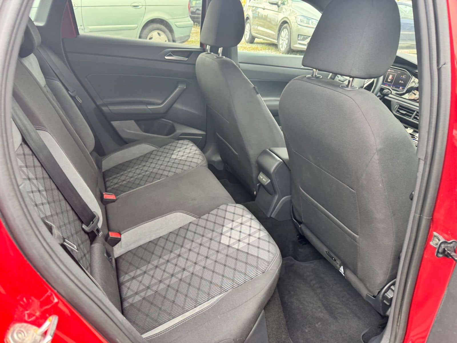 Volkswagen Taigo R-Line foto 11