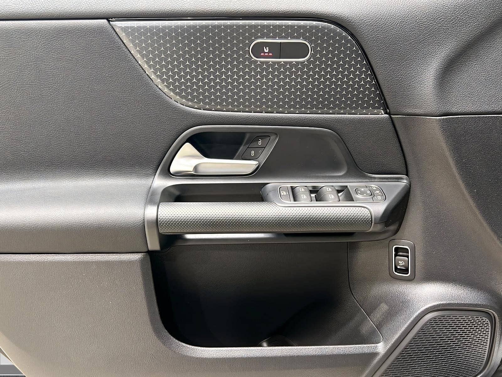 Mercedes-Benz GLA 200 MBUX+LED+PARKTRONIC+Kamera+SHz+AHK foto 13