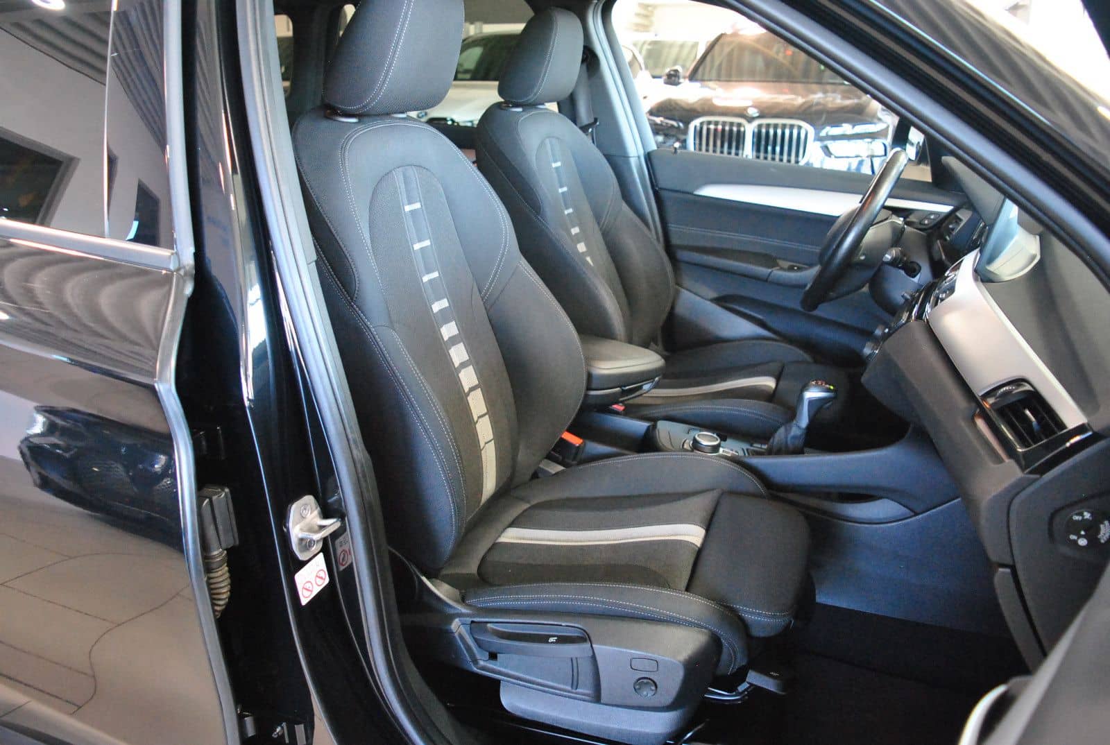 BMW X1 xDr 25e Advantage Sports. HuD Kamera AHK Pano foto 13